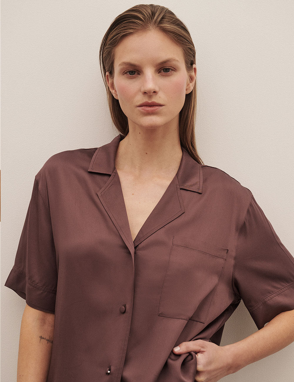 Vegan Silk Short Sleeve Shirt - Garnet