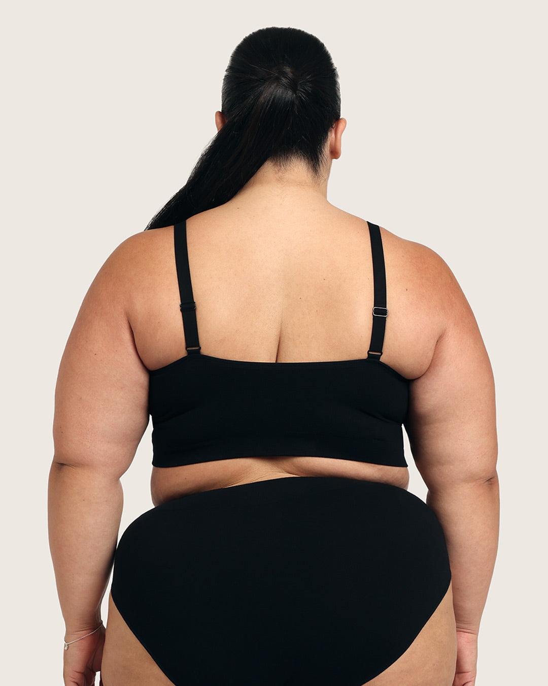 Full Bust Wireless Bra - Black