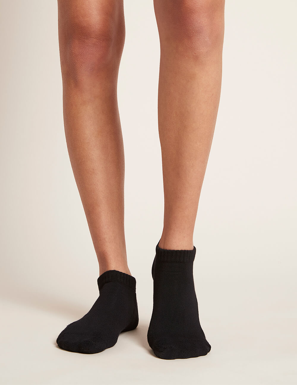 Women_s-Low-Cut-Cushioned-Sneaker-Socks-Black-Front.jpg