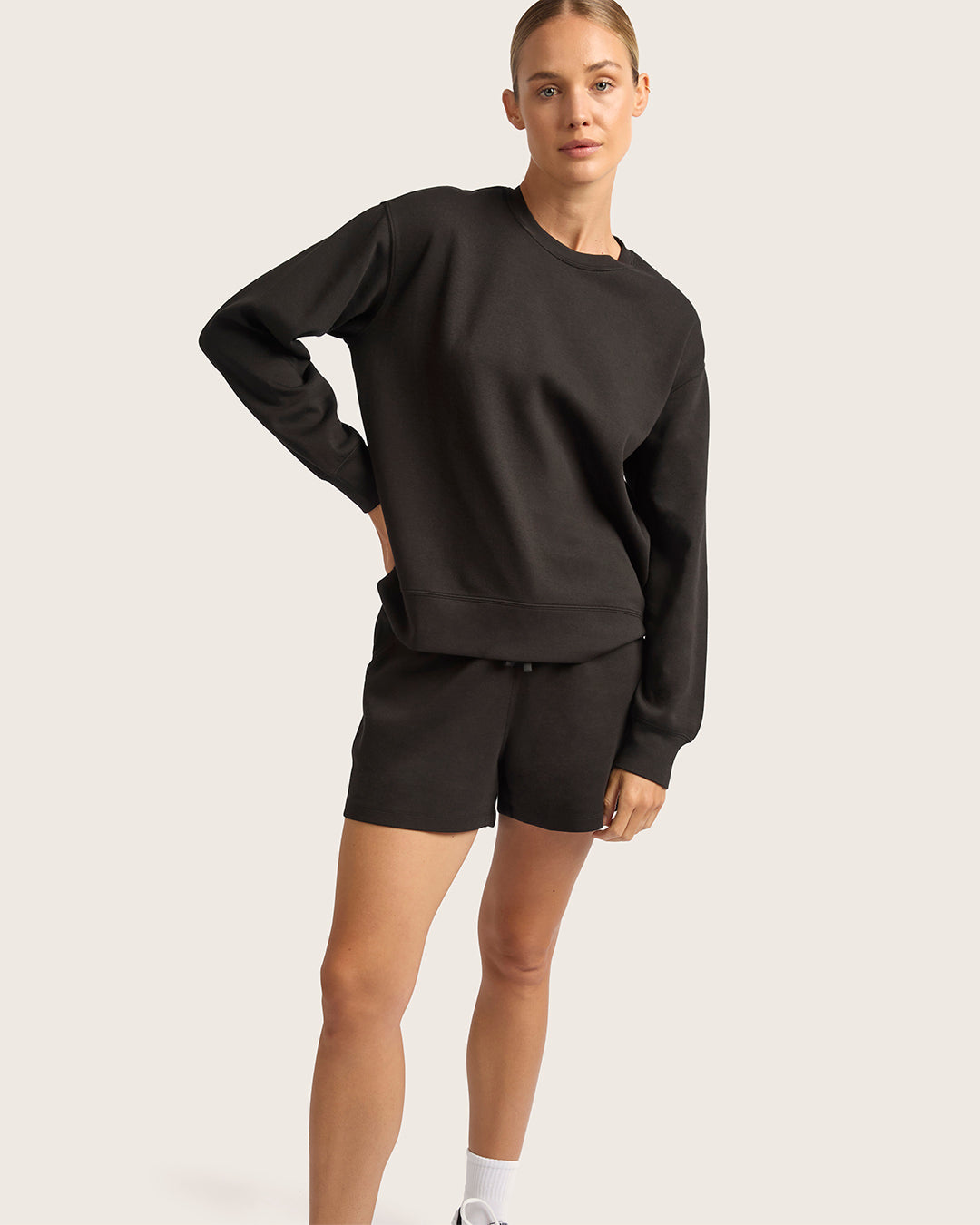 Women's Crew Neck Sweater - Black